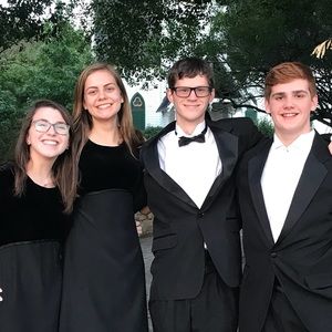 Meet your Posher, Nikk